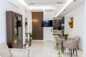 Vivian's Luxury Suite